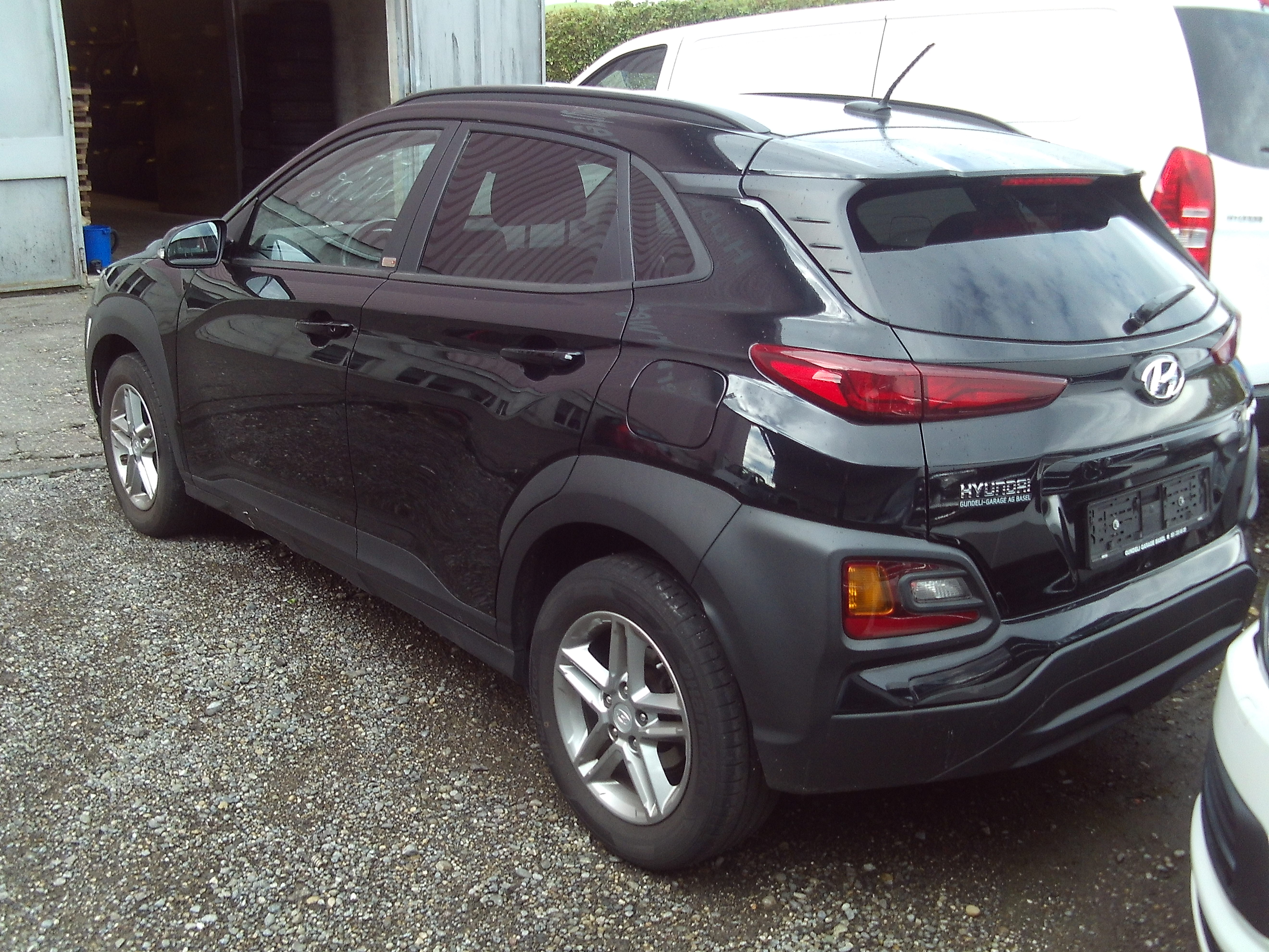 hyundaikonaschwarz_2.JPG