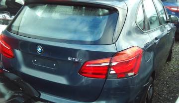 bmw218blau_2.JPG