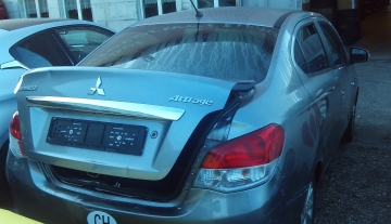 mitsubishiattrage_2.JPG