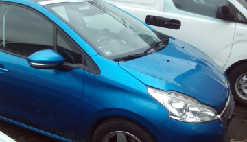 peugeot208blau_1.JPG