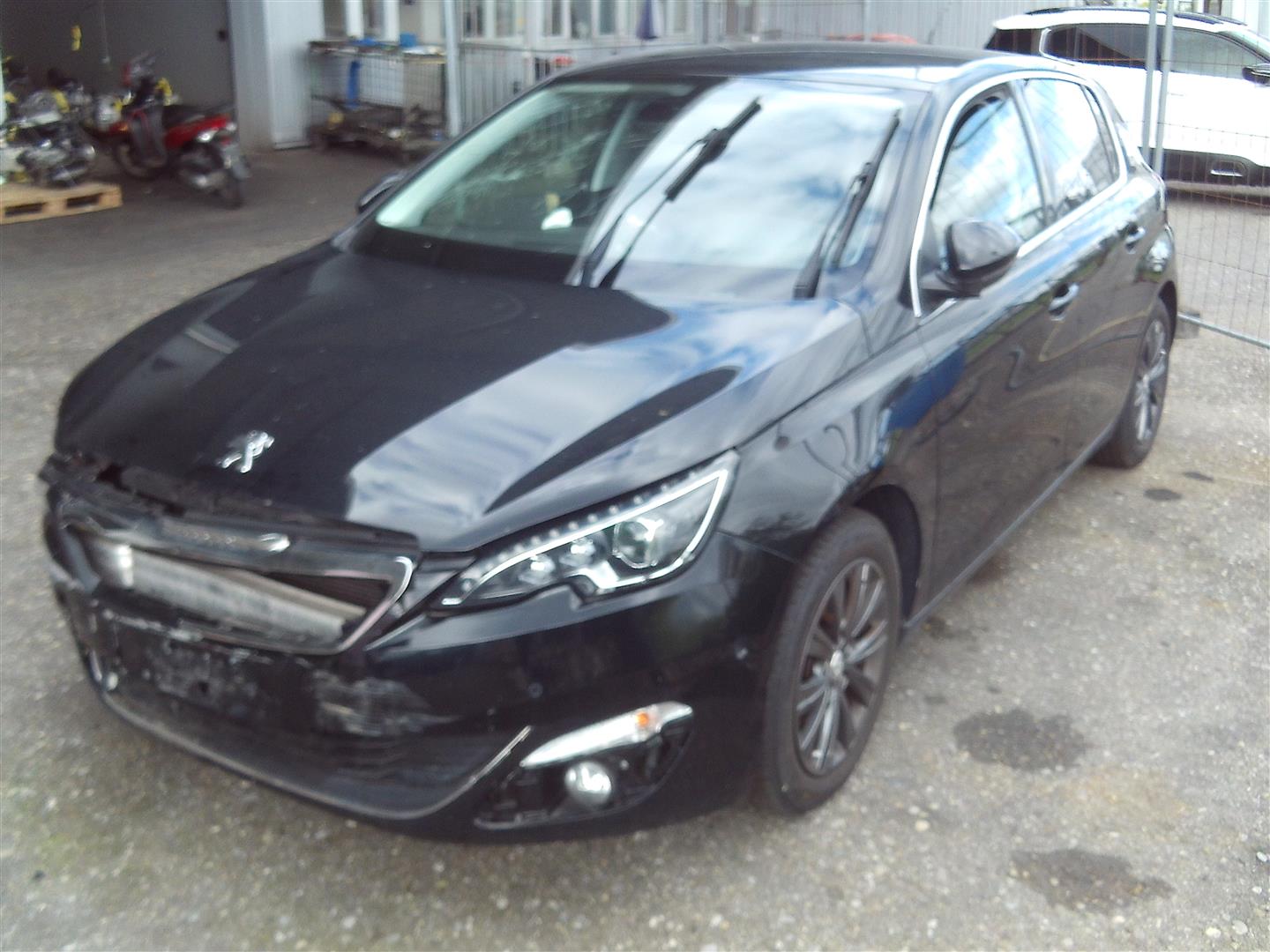 Peugeot 308 II 1.2 THP 130 Turbo